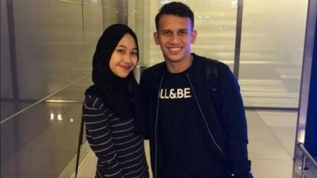 Egy Maulana Vikri dan kekasihnya Adiba Khanza akan menikah pada Desember 2023. [(Instagram/@adiba.khanza)]