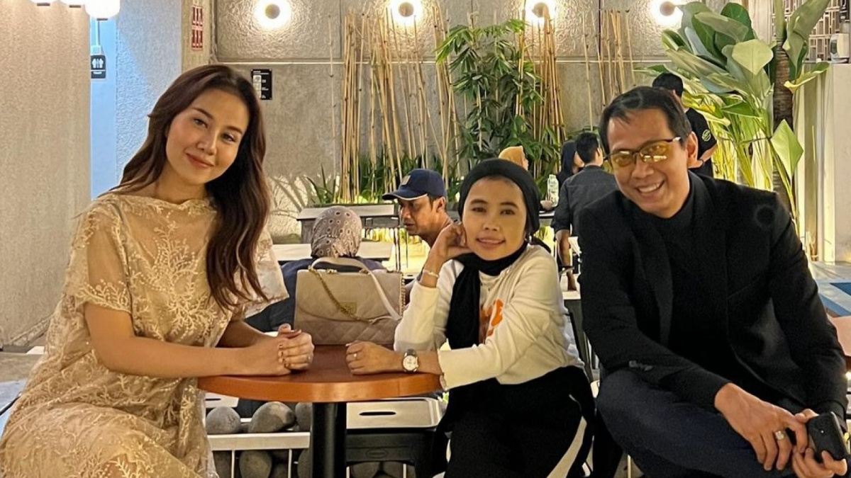 Potret Mayang dan Lolly Unyu. [Instagram/lollyunyu]