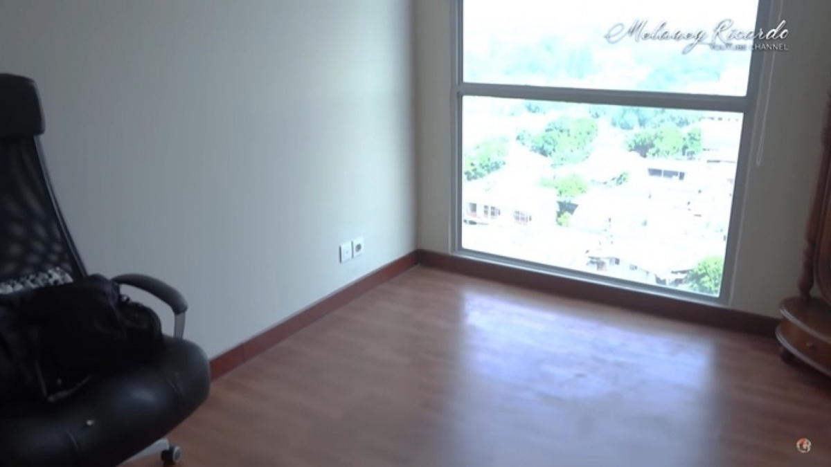 Potret apartemen Inge Anugrah. [[YouTube/Melaney Ricardo]]