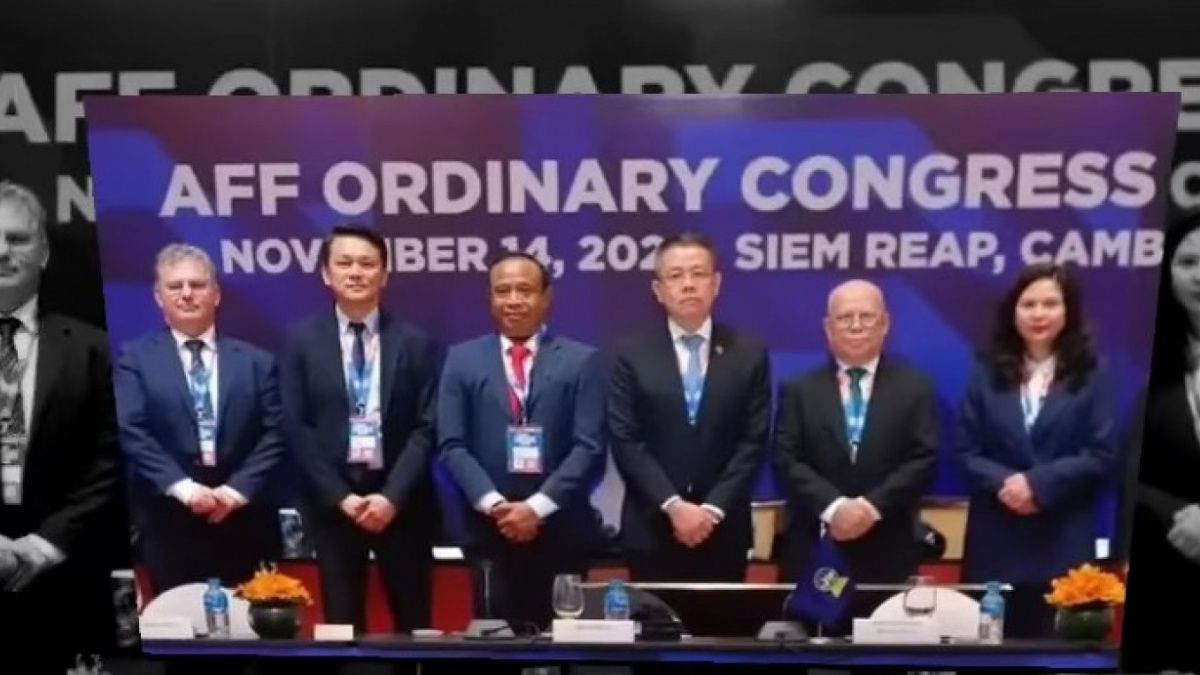 Kongres AFF yang dijadikan pembuat video untuk meyakinkan penonton bahwa ada rapat membahas Indonesia akan disanksi [[screenshot YouTube].]