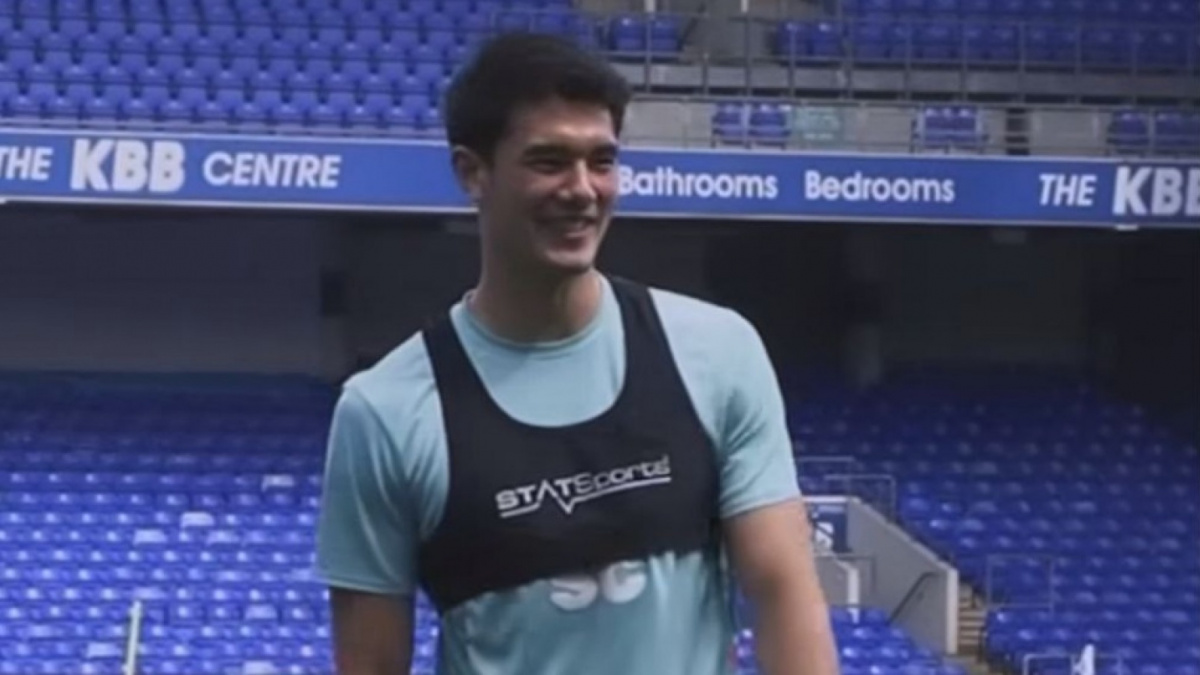 Elkan Baggott saat berlatih di klub Ipswich Town [(Instagram/ipswichtown)]