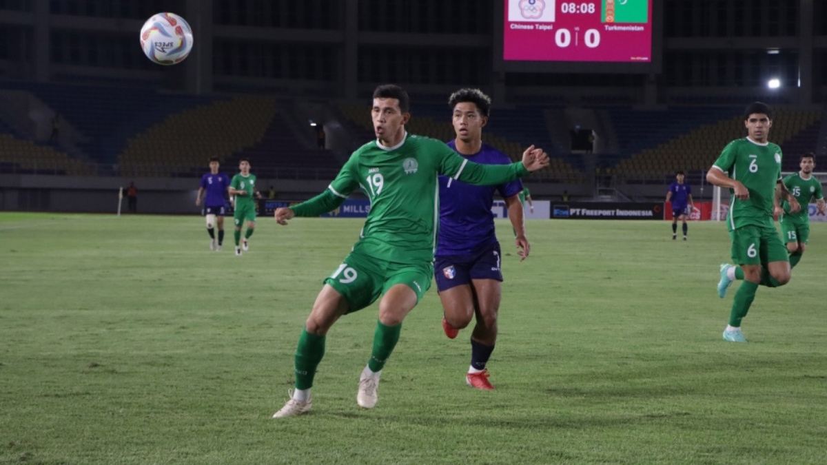 Turkmenistan melawan Taiwan di Kualifikasi Piala Asia U-23 2024 [. (Suara.com/Ronald Seger Prabowo)]