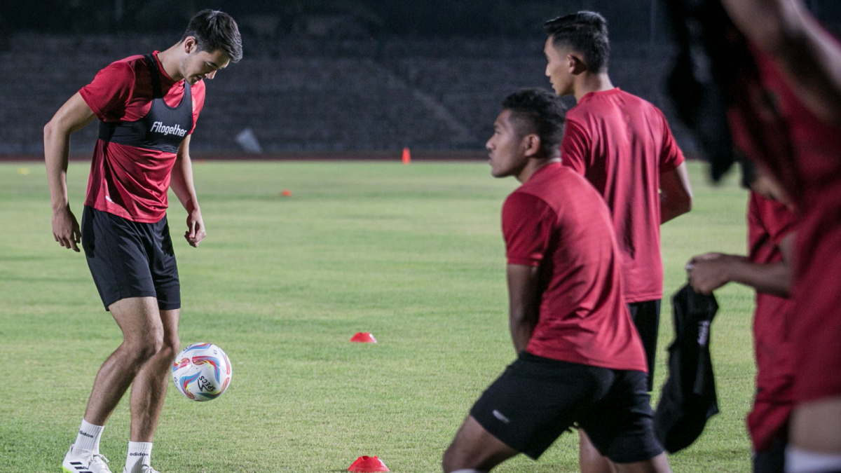 Elkan Baggott saat berlatih di Stadion Sriwedari, Solo [[Antara]]