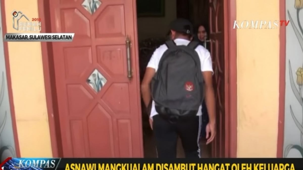 Potret rumah Asnawi Mangkualam di Makassar. [(YouTube KompasTV)]