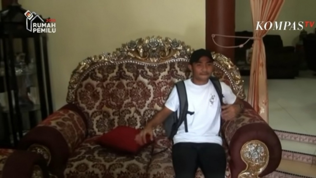 Potret rumah Asnawi Mangkualam di Makassar. [(YouTube KompasTV)]