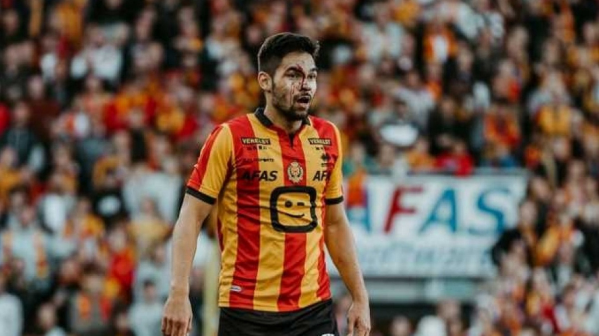 Sandy Walsh dengan wajah penuh darah dalam laga Mechelen kontra Leuven [[Mechelen]]