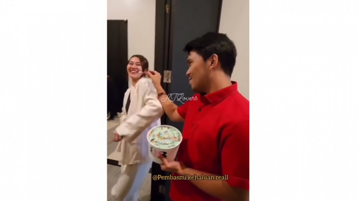 Kebucinan Thariq Halilintar dan Aaliyah Massaid [(Instagram/@lambegosiip)]