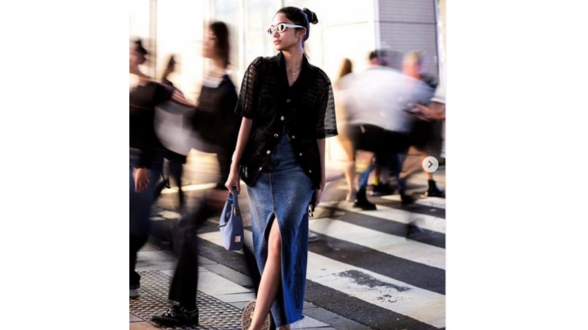 Postingan Azizah Salsha diduga pakai sepatu Pratama Arhan [(Instagram)]