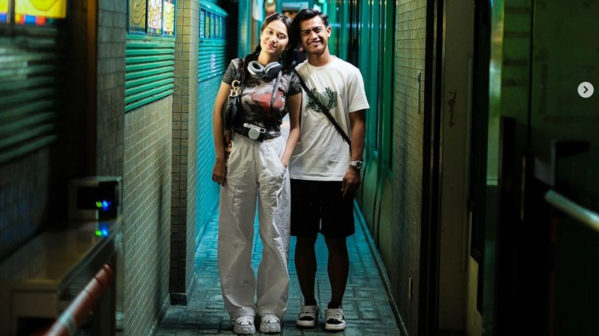 Pratama Arhan dan Azizah Salsha berfoto di Tokyo Jepan. Disebar di Instagram pada 5 Oktober 2023. [Instagram/ Pratama Arhan]