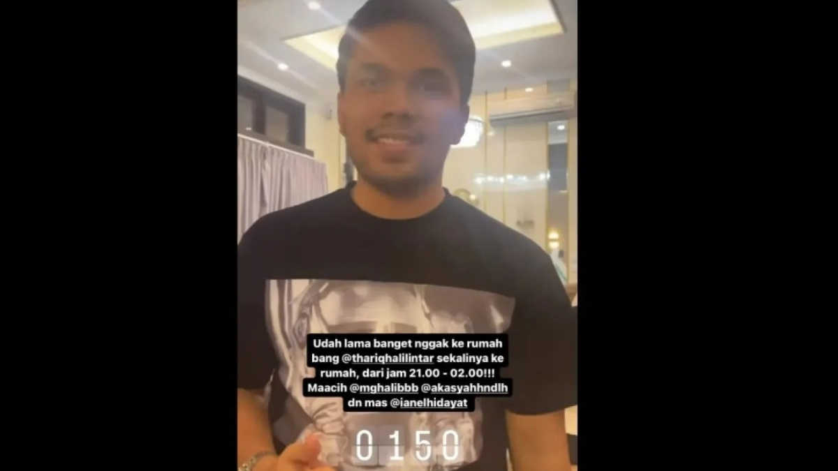 Postingan Thariq Halilintar di mana Aaliyah Massaid main ke rumah hingga pagi [(Instagram/@lambe__danu)]