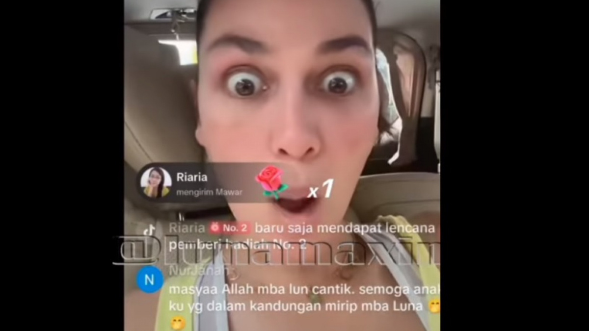 Luna Maya ngereog dikasih gift saat live di TikTok [(Instagram/@lambe__danu)]