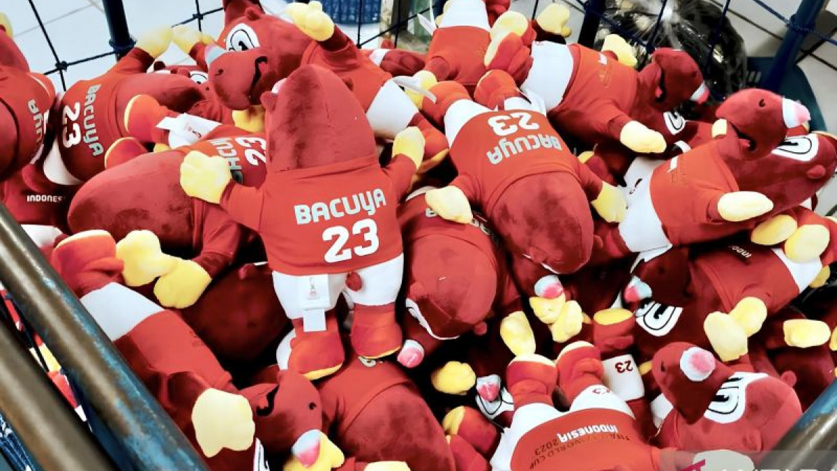 Merchandise Piala Dunia U-17 2023 Indonesia [[ANTARA/HO/PSSI]]