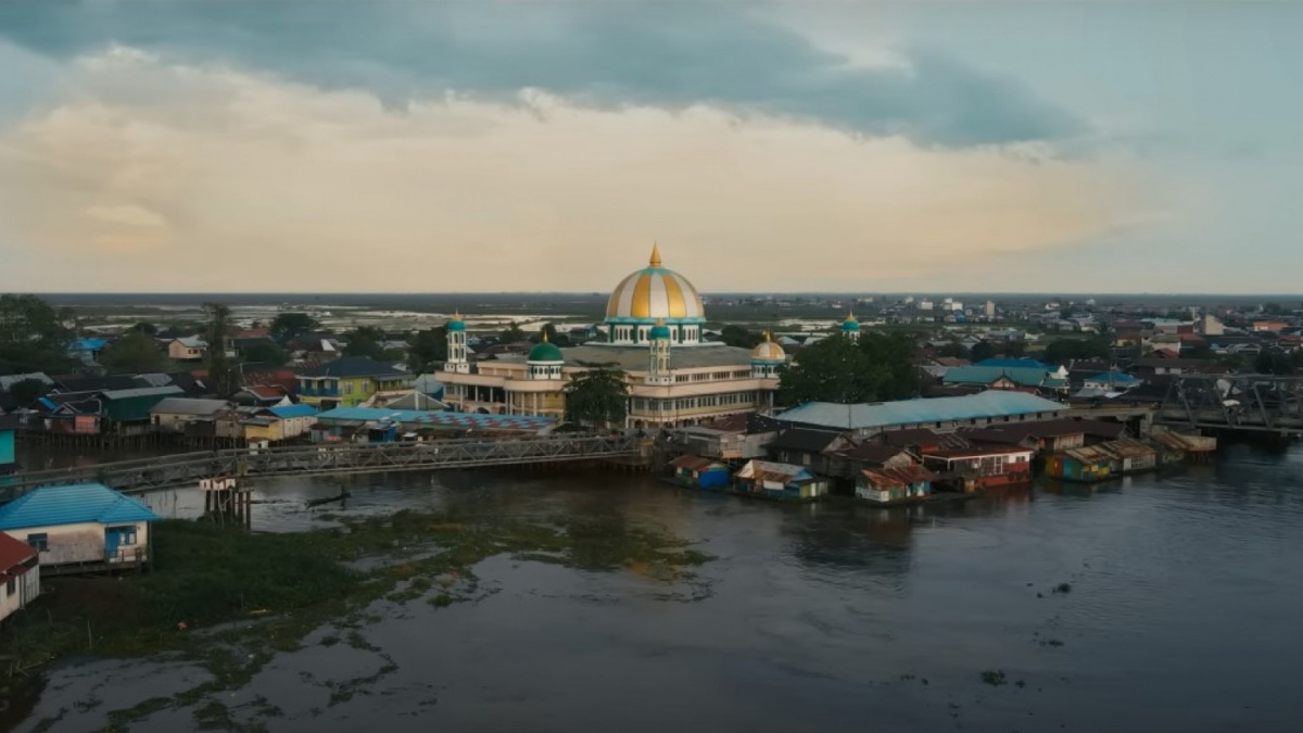 Cuplikan film Saranjana. [[YouTube/Cinema 21]]