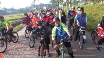 Ribuan Pesepeda Metro Meriahkan IDI Metro Fun Bike 2022