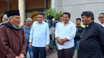 Gereja Protestan Maluku Berikan Satu Ekor Sapi Hewan Kurban di Masjid Raya Al-Fatah Ambon