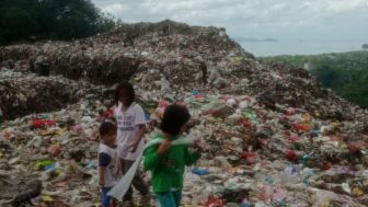 Gandeng WIKA, Pemkot Bandar Lampung Olah Sampah TPA Bakung Jadi Briket