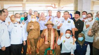 Lewat Program e-KPB Terintegrasi Program Smart Village di Tulang Bawang Barat, Gubernur Arinal Dorong Peningkatan Kesejahteraan Petani