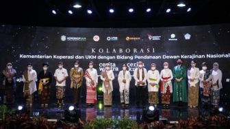 Bangun Ekosistem Bisnis, Dekranas dan KemenKopUKM Sinergi Koneksikan Perajin Kriya dan Wastra Hulu Ke Hilir