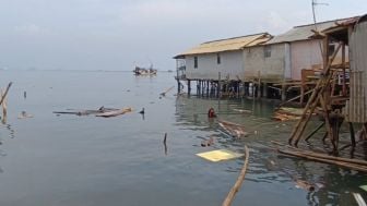 Dua Rumah Luluk Lantak Dihantam Ombak 1,5 Meter, Sehari 3 Peristiwa Akibat Cuaca Ekstrem di Lampung