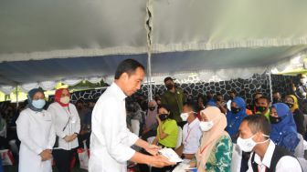 Presiden Jokowi Minta  Penyaluran BSU Dipercepat