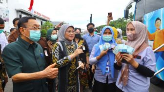 Tekan Angka Pengangguran, Menaker Tinjau Penyaluran BSU di Jawa Timur