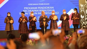 Iriana Jokowi Buka Program PKW Tekun Tenun Indonesia 2022