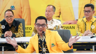 Ridwan Kamil Gabung ke Partai Golkar, Radar Media Luput Menyorot Kedekatannya dengan Airlangga Hartarto