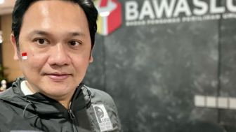 Beri Waktu 7 Hari, Farhat Abbas Akan Laporkan Bunda Corla ke Polisi: Aksi Goyang Porno Merusak Budaya Indonesia, Pulang ke Jerman Saja!