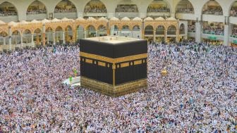 Bocor Hasil Sidang Pelecehan Seksual Wanita Lebanon saat Umrah, Dadanya Dipegang dari Belakang