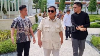 Prabowo Subianto Pamer Hadir di Konser Dewa 19