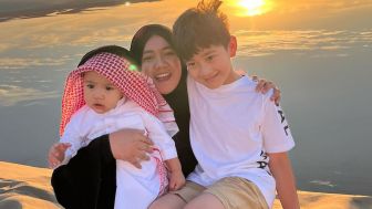 Mbak Lala Suster Rafathar Bantah Ngemis Online, Beberkan Kronologi saat Live Bareng Cipung