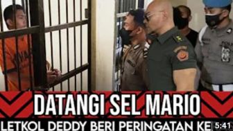 CEK FAKTA: Deddy Corbuzier Sambangi Mario Dandy di Sel Tahanan?