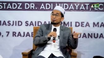 Ustaz Adi Hidayat Beberkan Hukum Puasa tapi Lewatkan Sahur, Apakah Ada Mudaratnya?