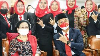 Megawati Tunjuk Ganjar Pranowo Jadi Capres 2024 PDIP, Buah Manis 'Gagalkan' Piala Dunia U-20?