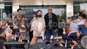 TNI AD: Nindy Ayunda Cari Peluang Mengalihkan Perhatian Publik