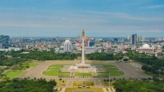 Pemprov Jakarta Habiskan Rp 100 Miliar untuk Tanam Kembali Pohon di Monas yang Digunduli Anies