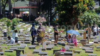 Hukum Ziarah Kubur Saat Idul Fitri Menurut Ustaz Abdul Somad, Lengkap dengan Doa dan Tata Caranya