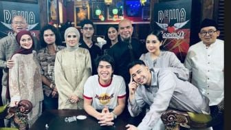 Raffi Ahmad Silaturahmi ke Rumah Ahmad Dhani, Keberadaan Fadli Zon Bikin Salfok: Personel Baru Dewa?