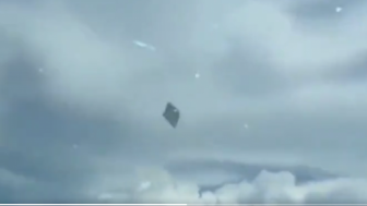 Heboh Video UFO yang Sangat Jelas! Direkam Pilot