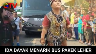 CEK FAKTA: Ibu Ida Dayak Pamer Kekuatan Tarik Bus Besar Pakai Leher, Master Limbad Sampai Melongo Tak Percaya