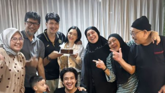 Diisukan Segera Cerai dengan Ammar Zoni, Irish Bella Pamer Momen Mesra dengan Keluarga Suami