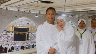 Umrah Bareng Sirajuddin Mahmud, Zaskia Gotik Didoakan Istikamah Berjilbab