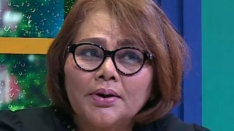 Disebut Sok Ngartis, Ibunda Virgoun Klaim Sudah Jadi Bintang Radio Sejak 80-an