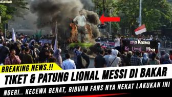 CEK FAKTA: Kecewa Berat, Tiket dan Patung Lionel Messi Dibakar