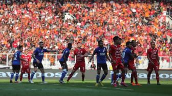 Laga Persija vs PSM Dipastikan Ditunda!