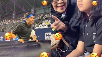 Ibu Natasha Rizky Tonton Desta Tanding Tenis, Bikin Warganet Nyesek: Sedih Lihatnya