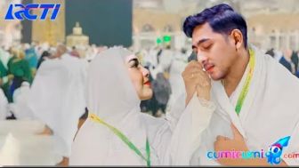 CEK FAKTA: So Sweet, Detik-detik Arya Saloka Bilang I Love You ke Amanda Manopo di Depan Ka'bah