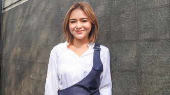 Posting Foto Bawa Pistol, Amanda Manopo Tutup Komentar Instagram: Takut Dihujat?