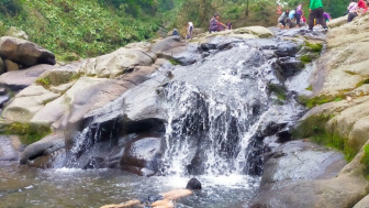 Berjarak Kurang dari 100 Kilometer Luar Jakarta, Sudah Bisa Berendam Adem di Curug Panjang