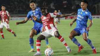 Edo Febriansah Jadi Celah Besar di Pertahanan saat Persib Kalah di Kandang Persis Solo